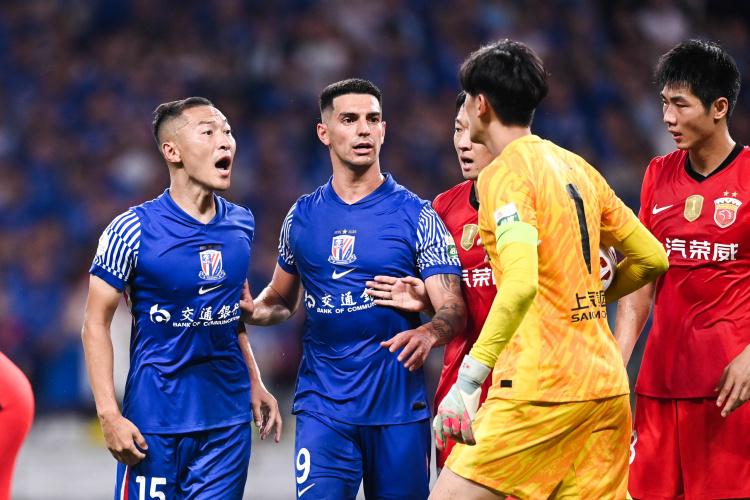 赛的冠军竞, 才更有关注 赛的冠军竞, 才更有关注