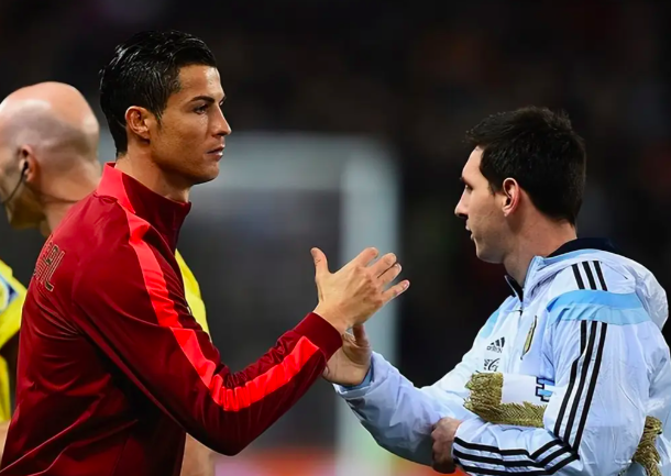 踢完球走人, 梅西只在夺