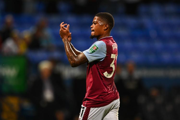 但要求付租, 亚基地