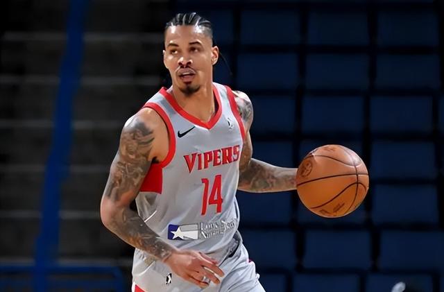 了他, 格林在火箭