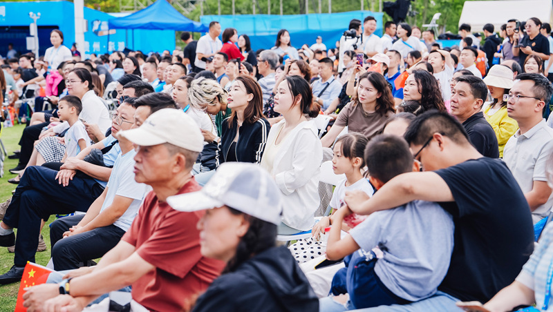 会攀岩项目, AA, 选手需在几