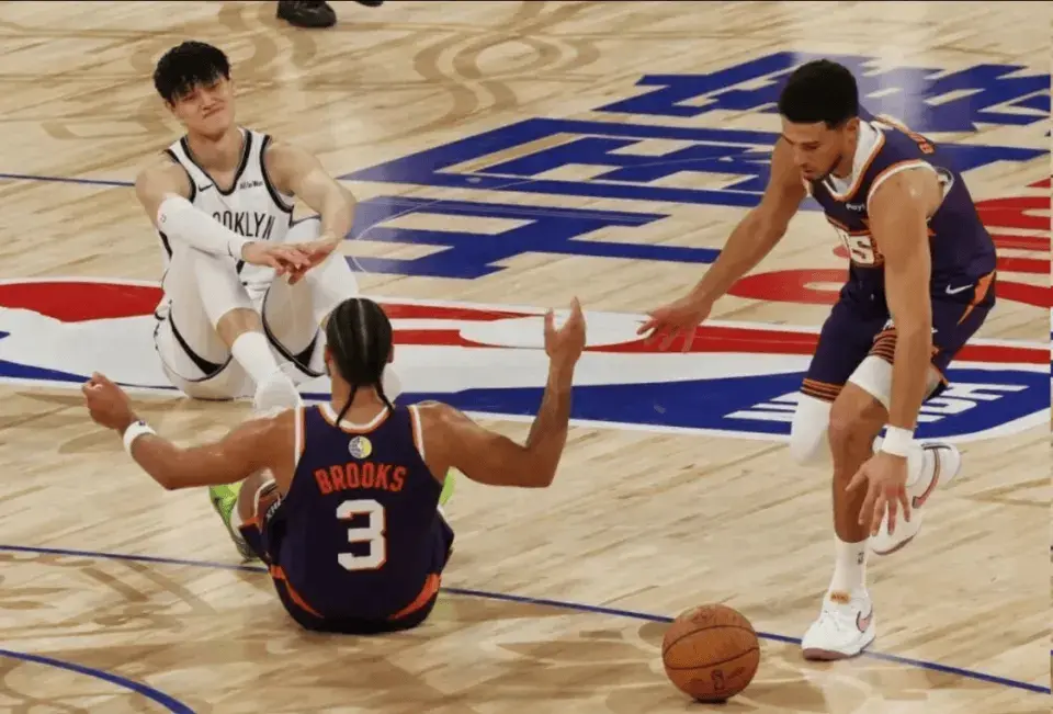 在这次中国, 曾凡博不等